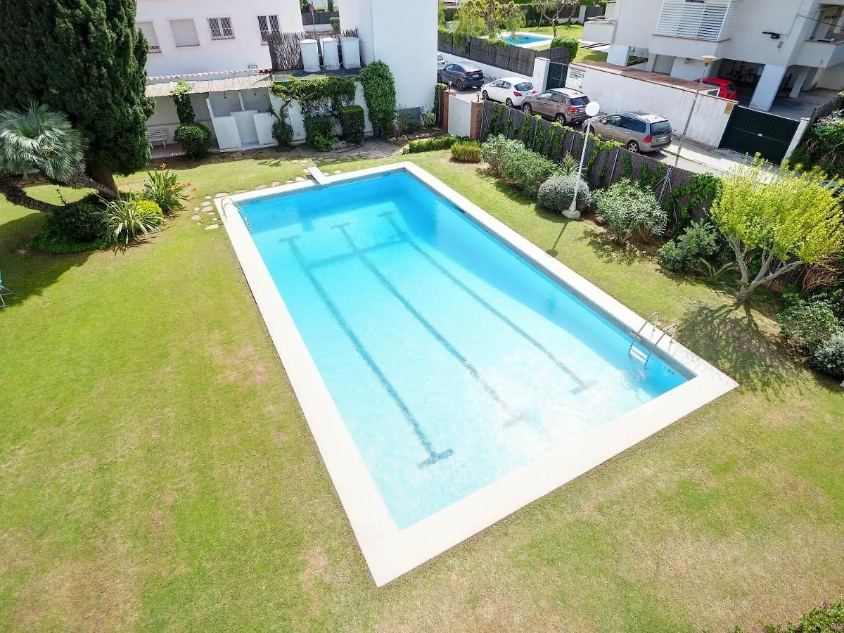 Sitges With Pool Near Beach By Hello Homes سيدجيس شقة