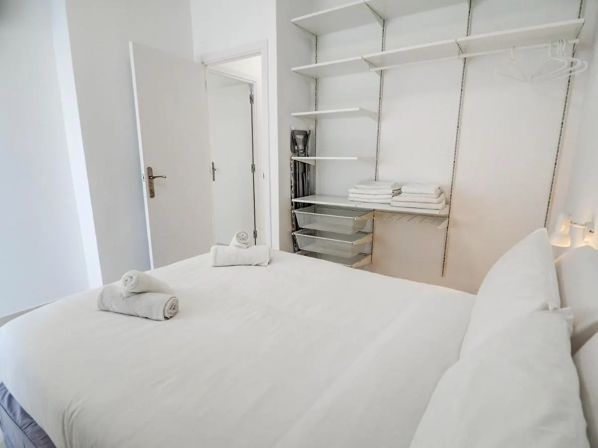 شقة Sitges With Pool Near Beach By Hello Homes سيدجيس