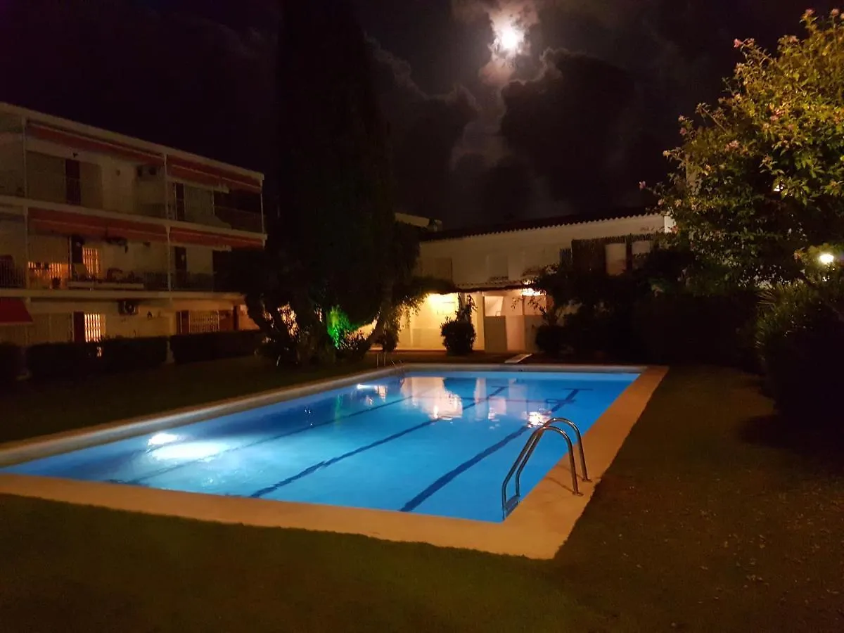 Sitges With Pool Near Beach By Hello Homes سيدجيس