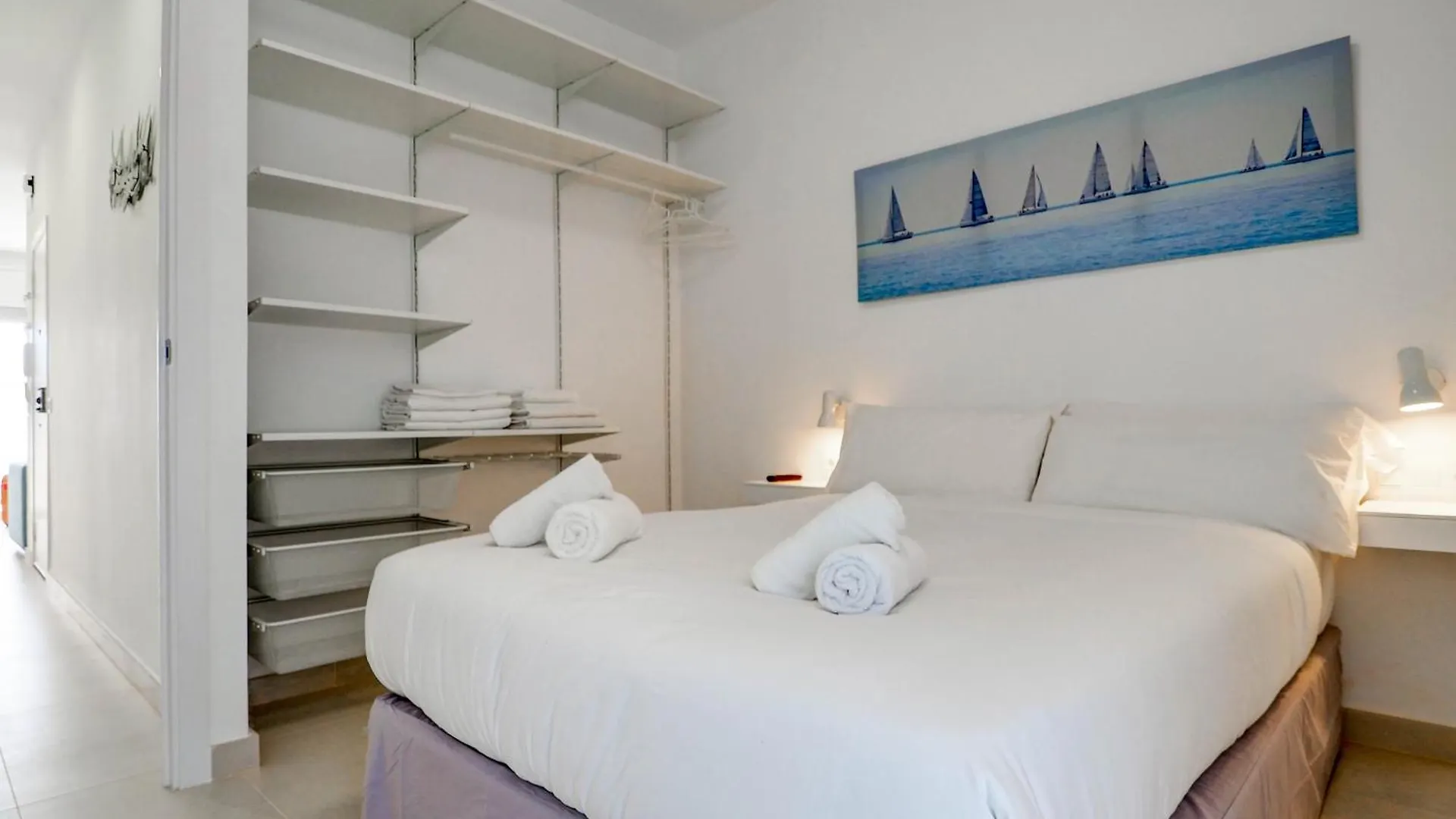 شقة Sitges With Pool Near Beach By Hello Homes سيدجيس إسبانيا