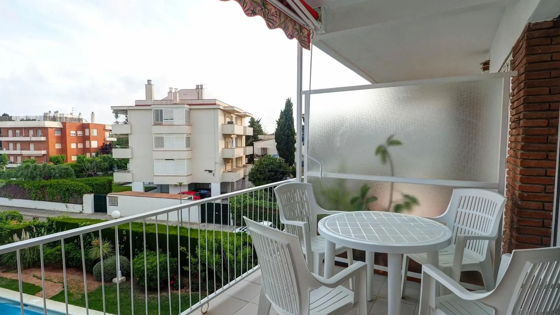 Sitges With Pool Near Beach By Hello Homes سيدجيس